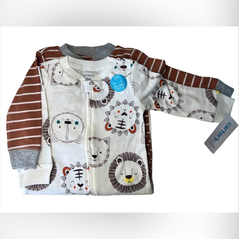 📌 New Set of two Carter's Footie
bodysuits with two-way zipper (9 M)
Baby Boy
